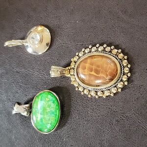 Pendant lot
